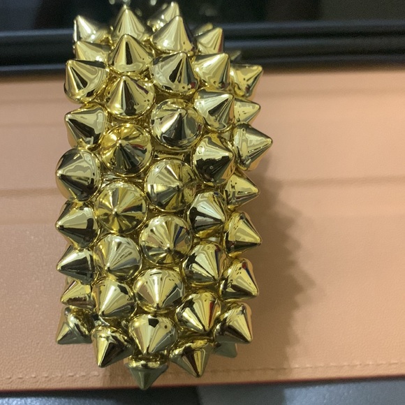 🤩Wide Spiked Bracelet (Gold) - Picture 2 of 3
